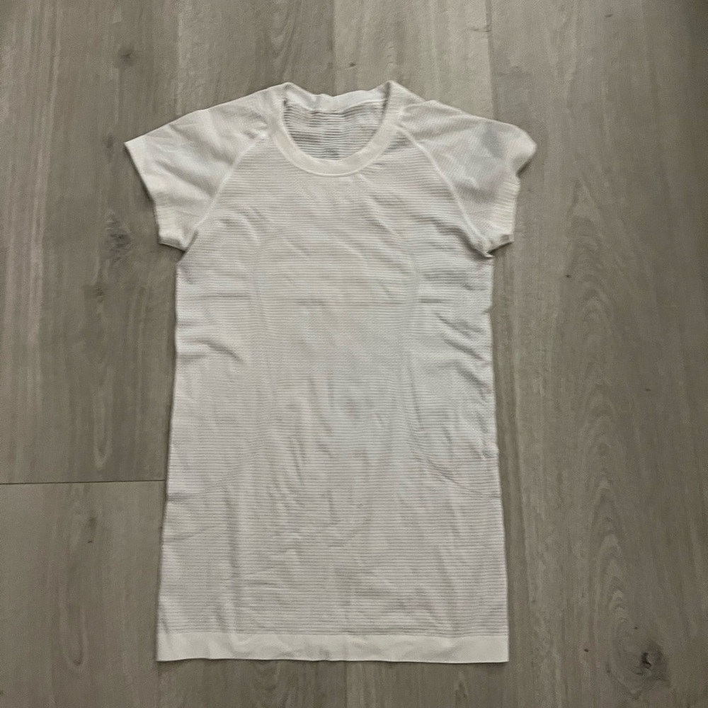 Swiftly tech short sleeve